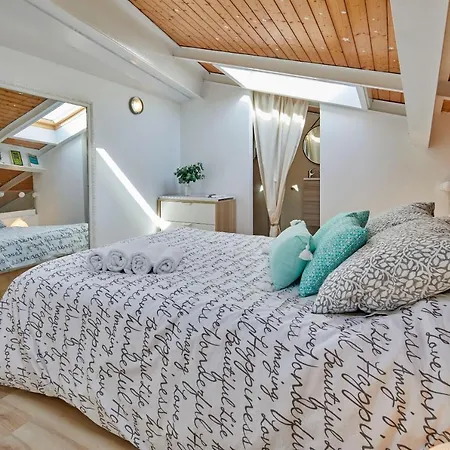 Duplex Rei Marti, Apartament